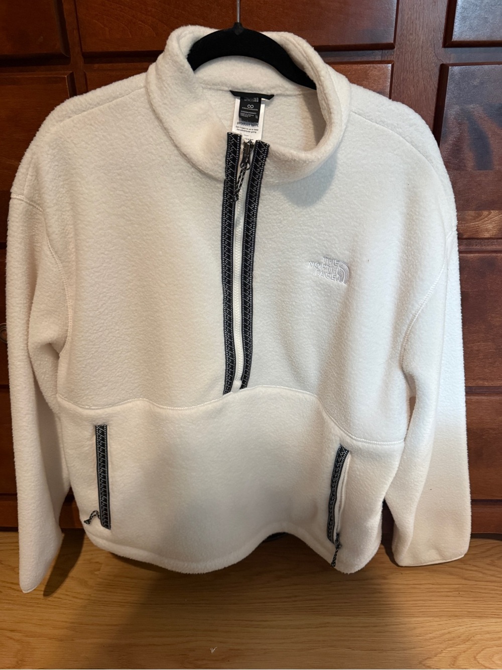 The North Face Ivory/Black Fleece Quarter-Zip Pullover Brand New!
